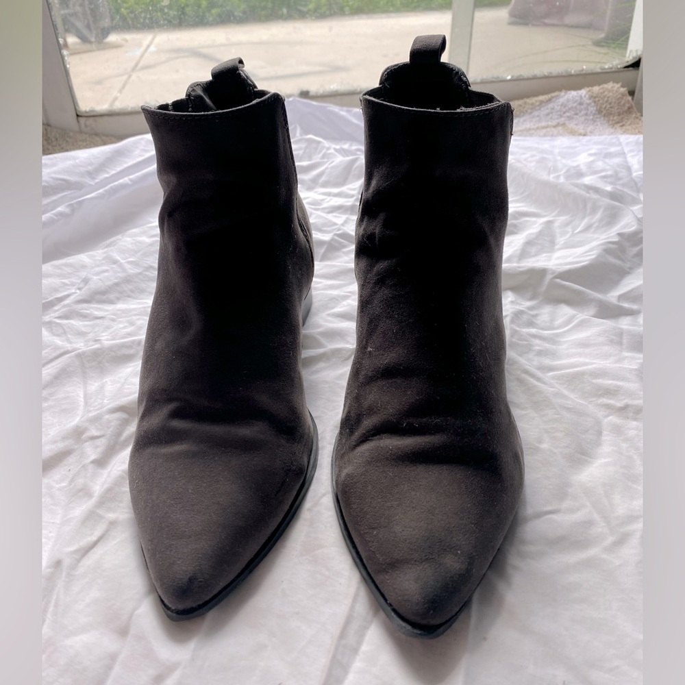 GRAY Ankle Boots, Size 10 Brand Unknown